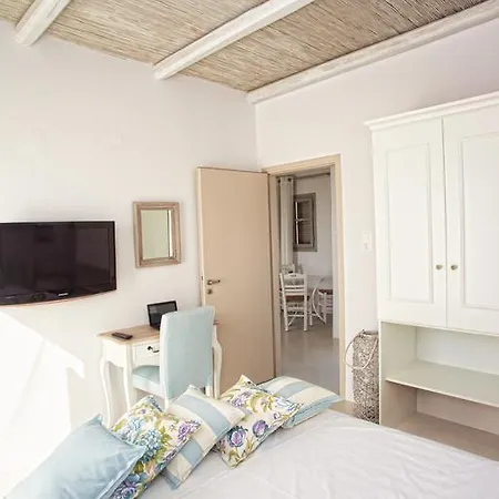 Artemis Seafront Apartments Petres  Room photo